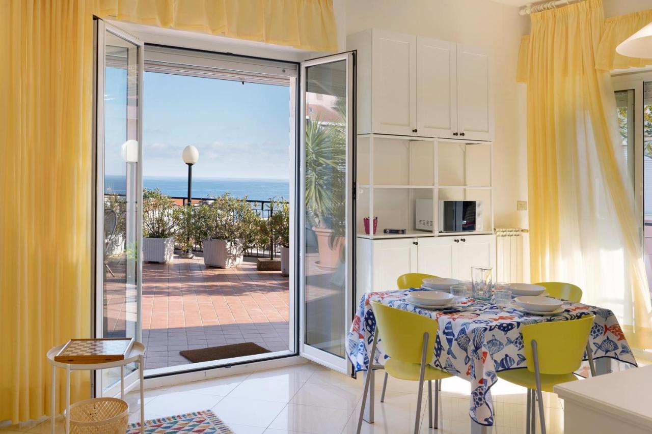 Attico Cielo E Mare Apartment Споторно Екстериор снимка