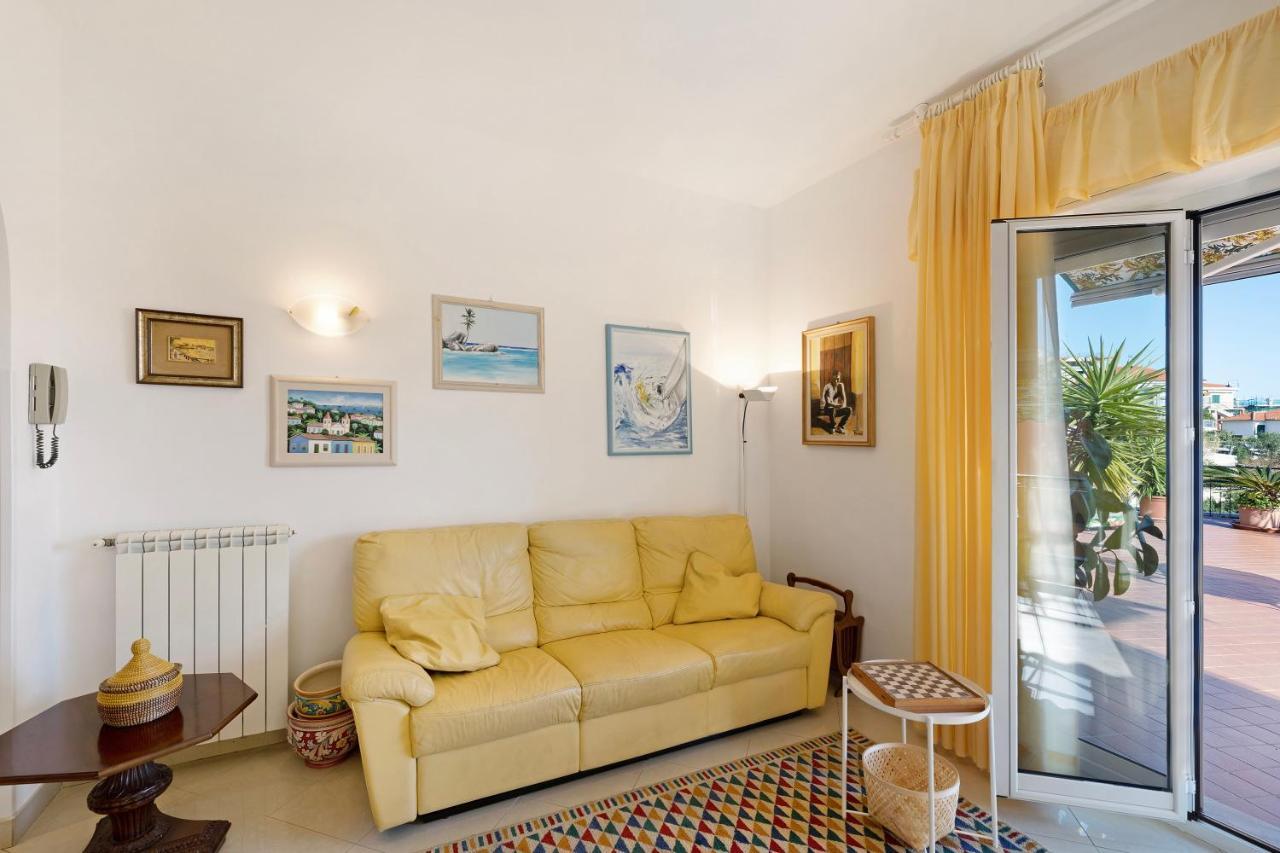 Attico Cielo E Mare Apartment Споторно Екстериор снимка